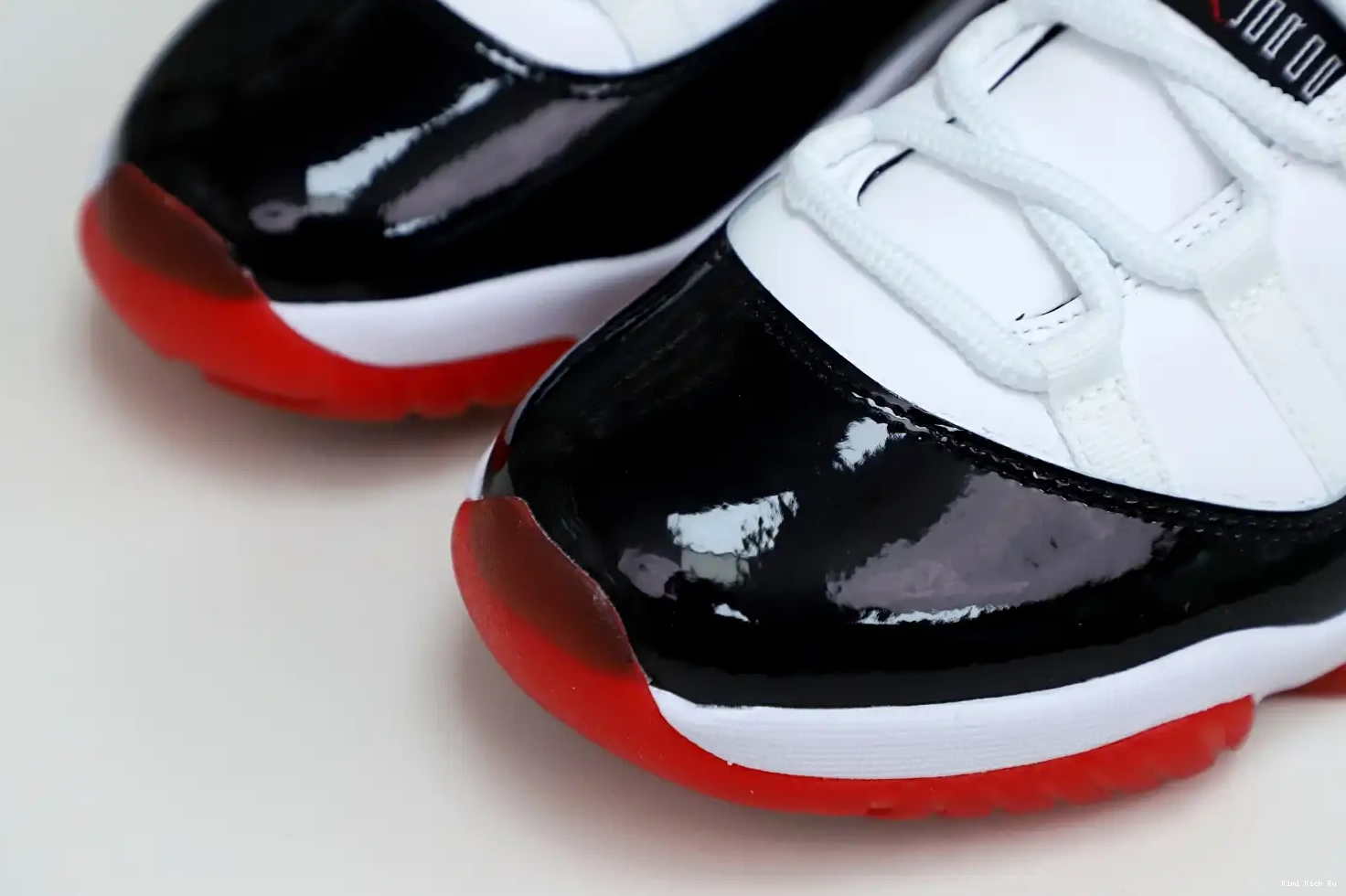 WHITE LOW BRED JORDAN 11 Kimikick AIR 0415